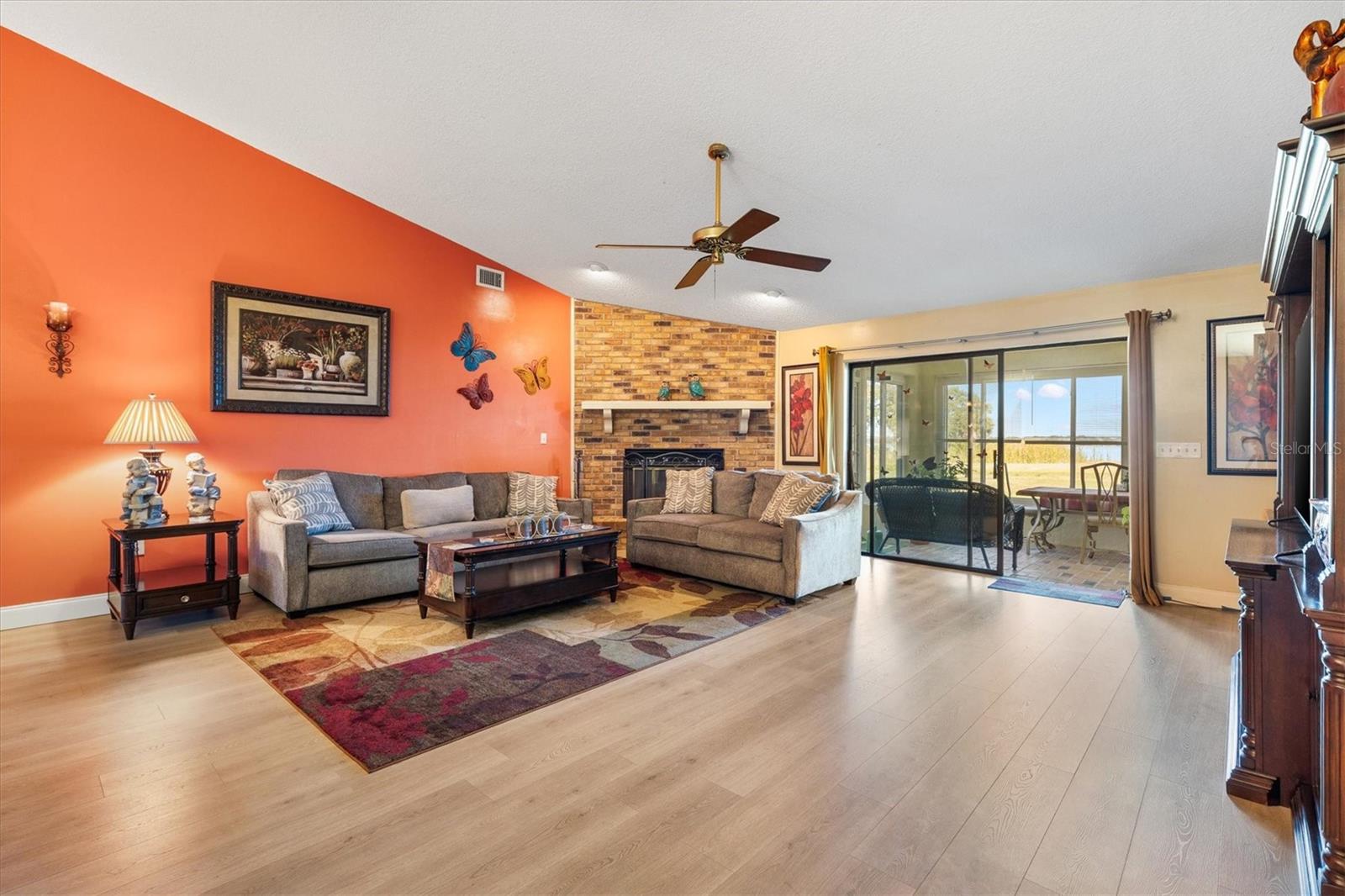 Image 10 of 45 For 804 Shore Drive