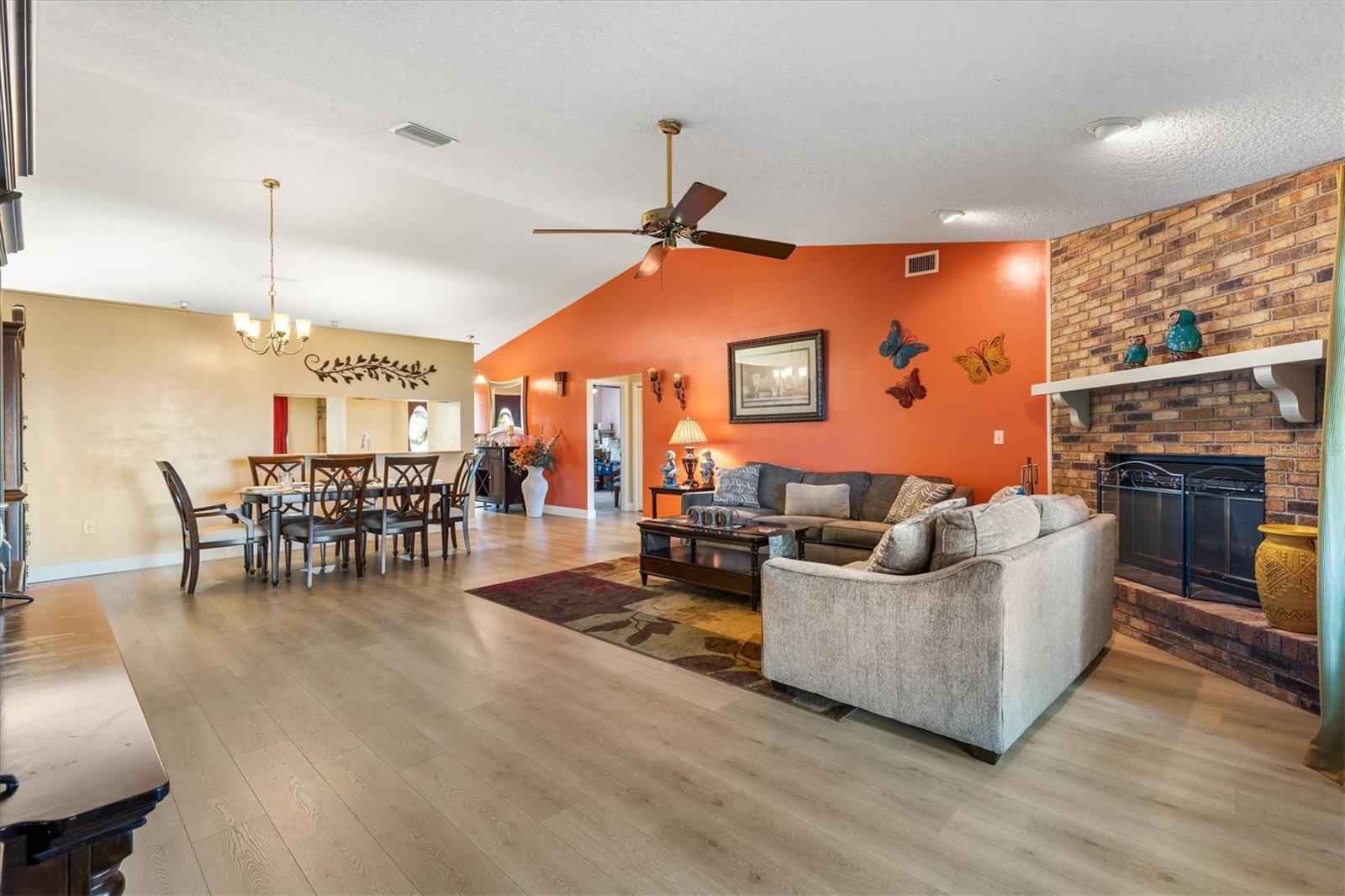 Image 12 of 45 For 804 Shore Drive