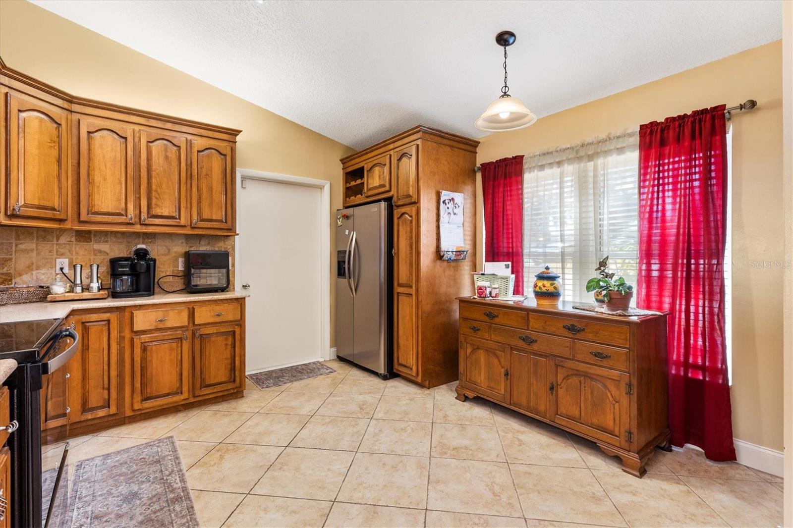 Image 5 of 45 For 804 Shore Drive