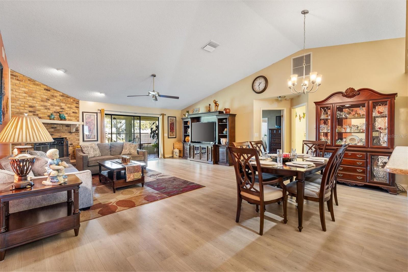 Image 8 of 45 For 804 Shore Drive