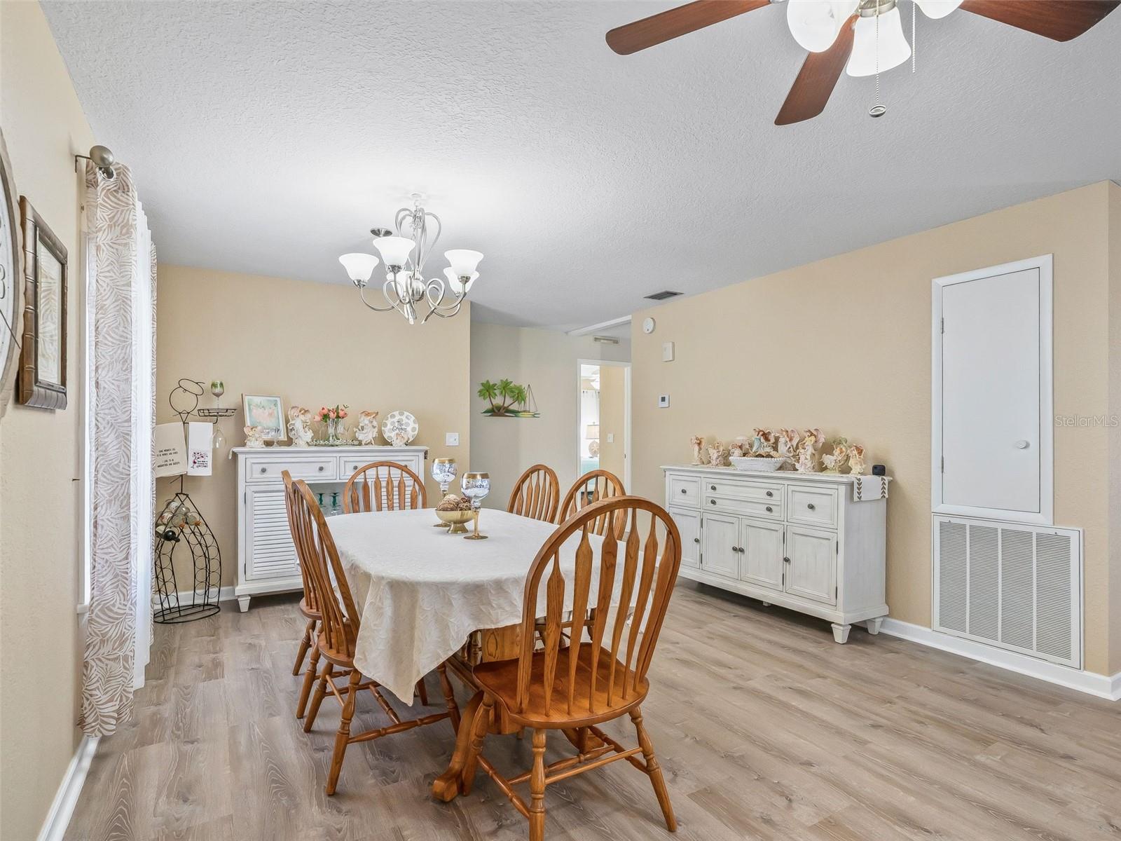 Image 18 of 47 For 2368 Conestoga Drive