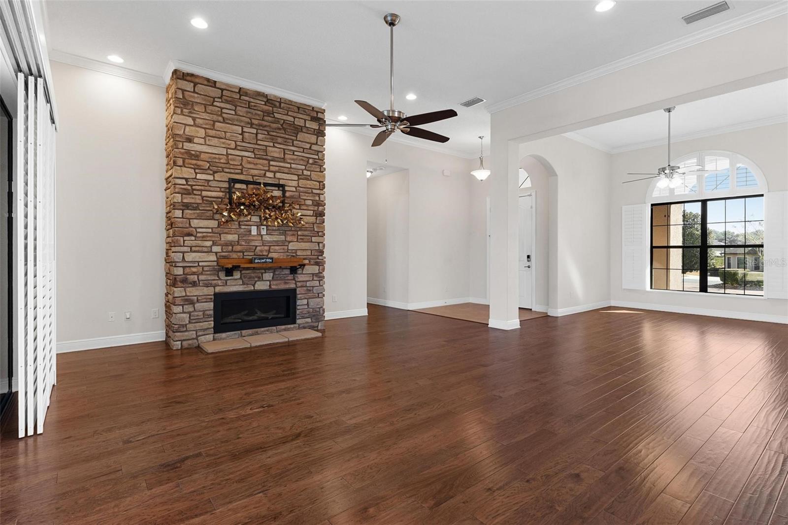 Image 15 of 65 For 39513 Hillrise Lane