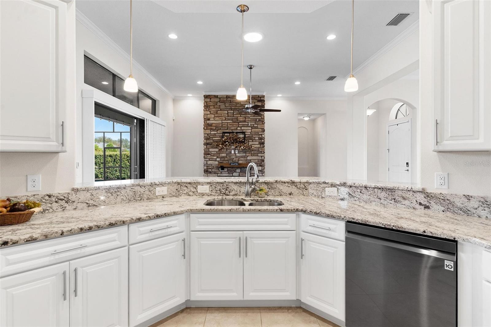 Image 26 of 65 For 39513 Hillrise Lane