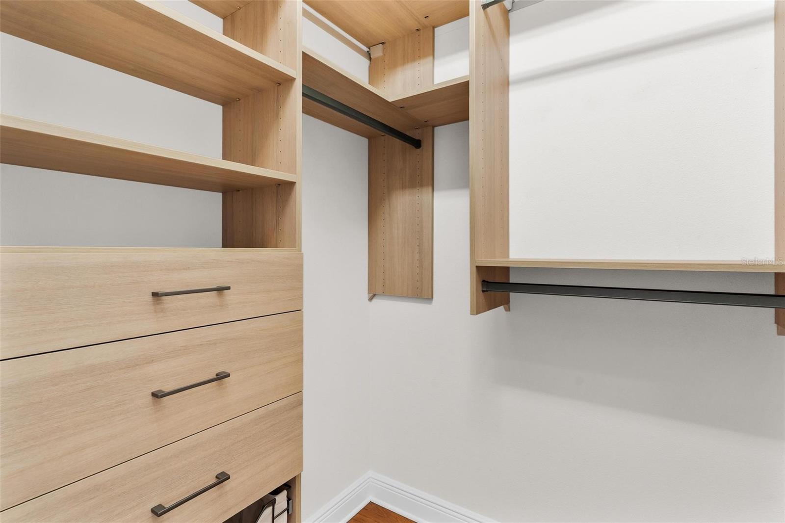 Image 33 of 65 For 39513 Hillrise Lane