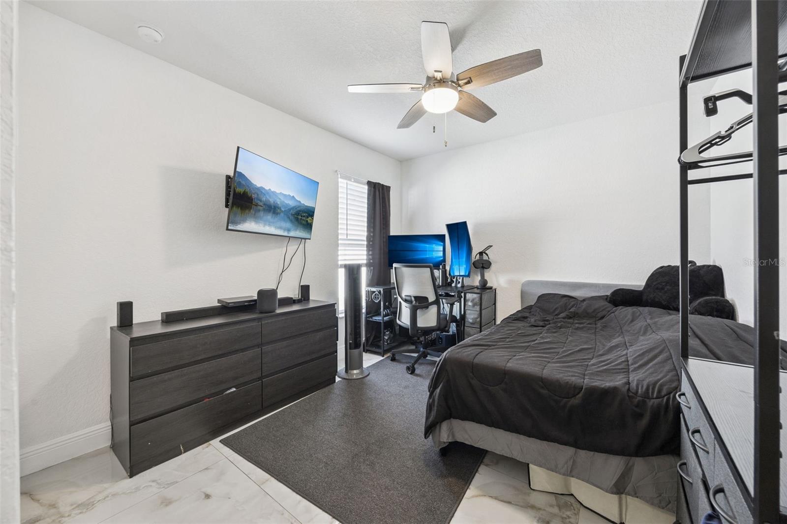 Image 23 of 35 For 2015 Orange Avenue