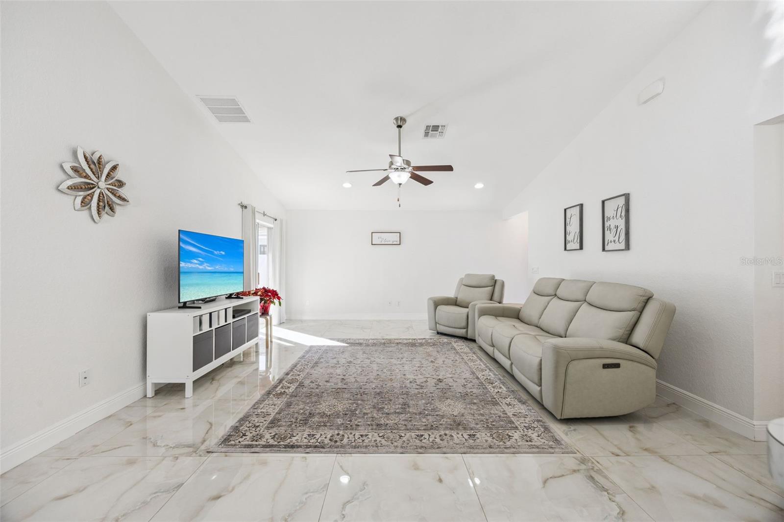 Image 8 of 35 For 2015 Orange Avenue