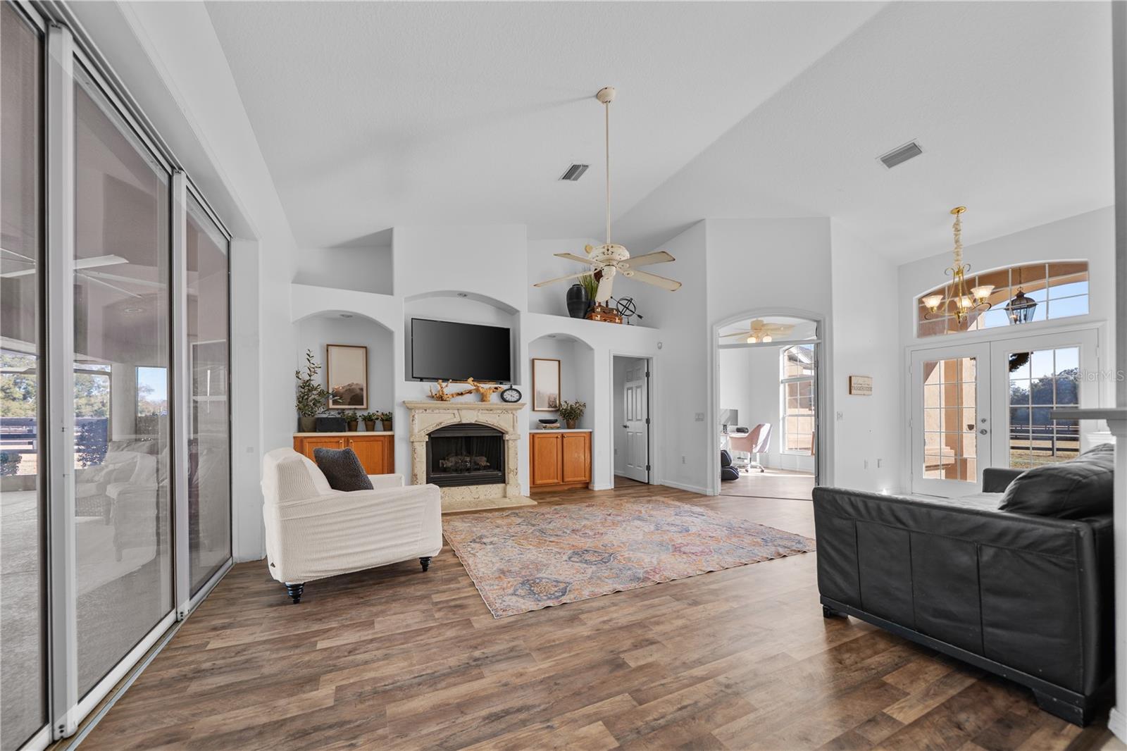 Image 13 of 73 For 15995 10th Circle