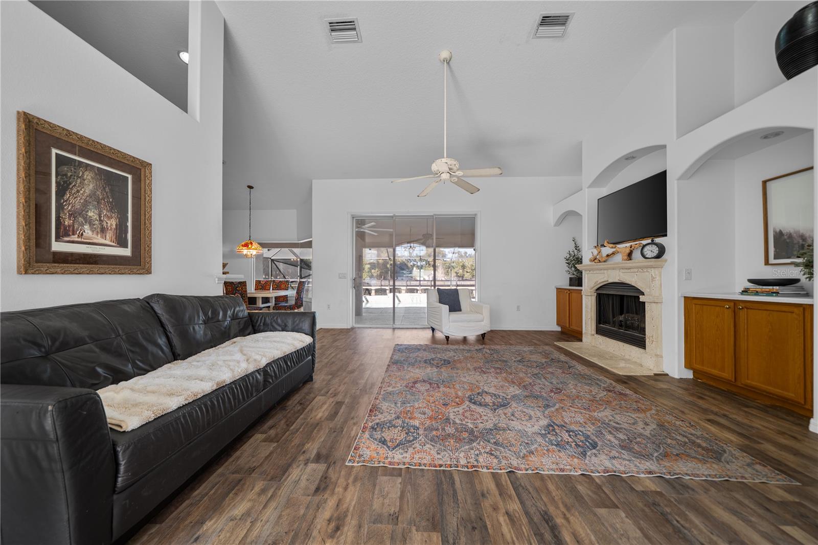 Image 15 of 73 For 15995 10th Circle