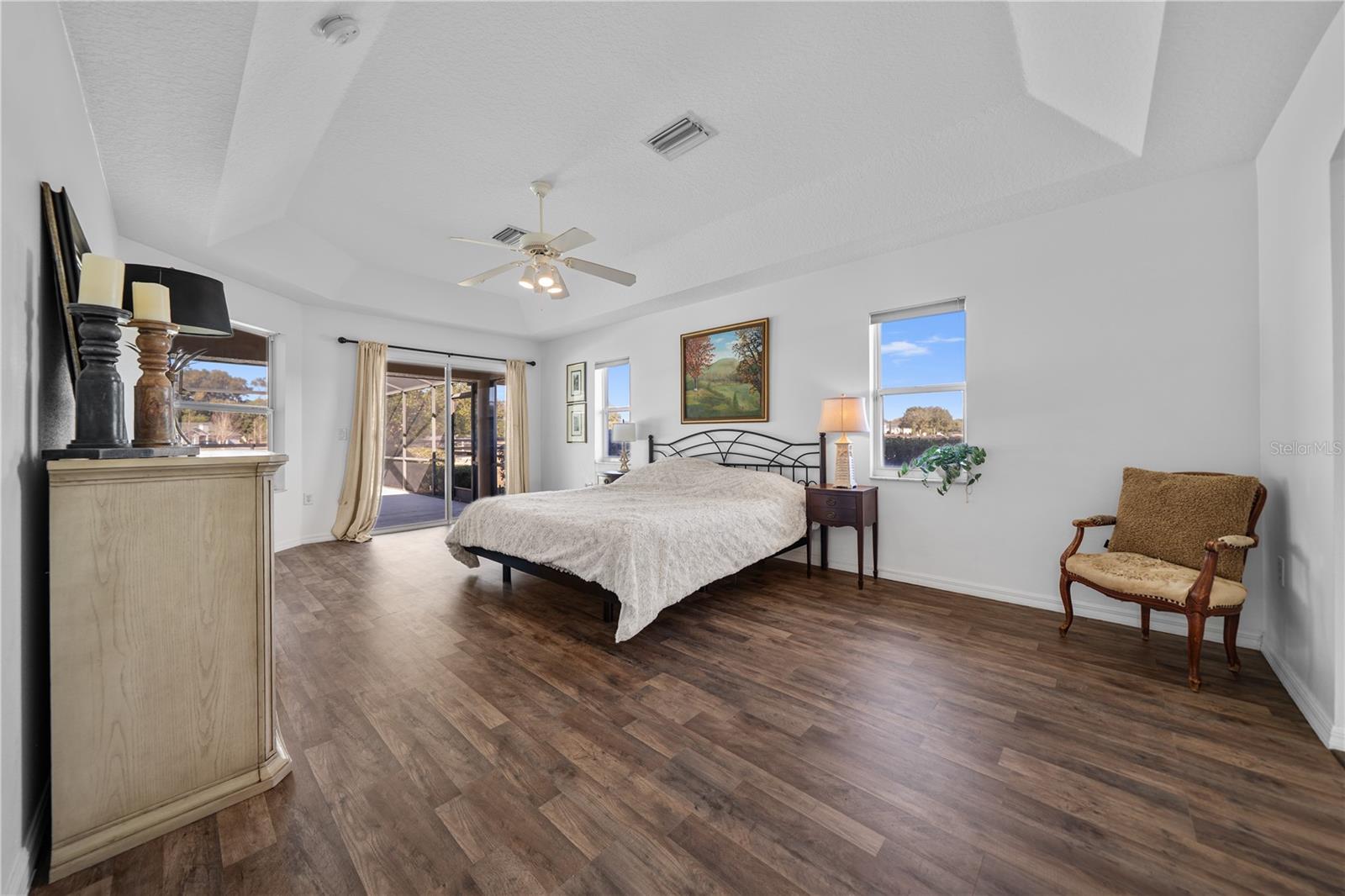 Image 26 of 73 For 15995 10th Circle