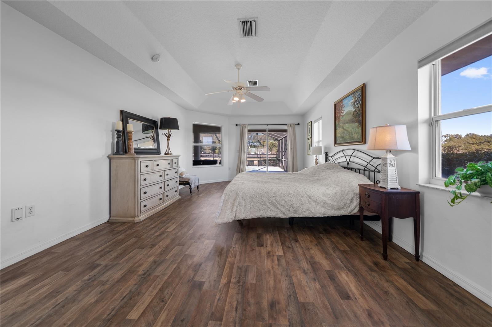 Image 29 of 73 For 15995 10th Circle