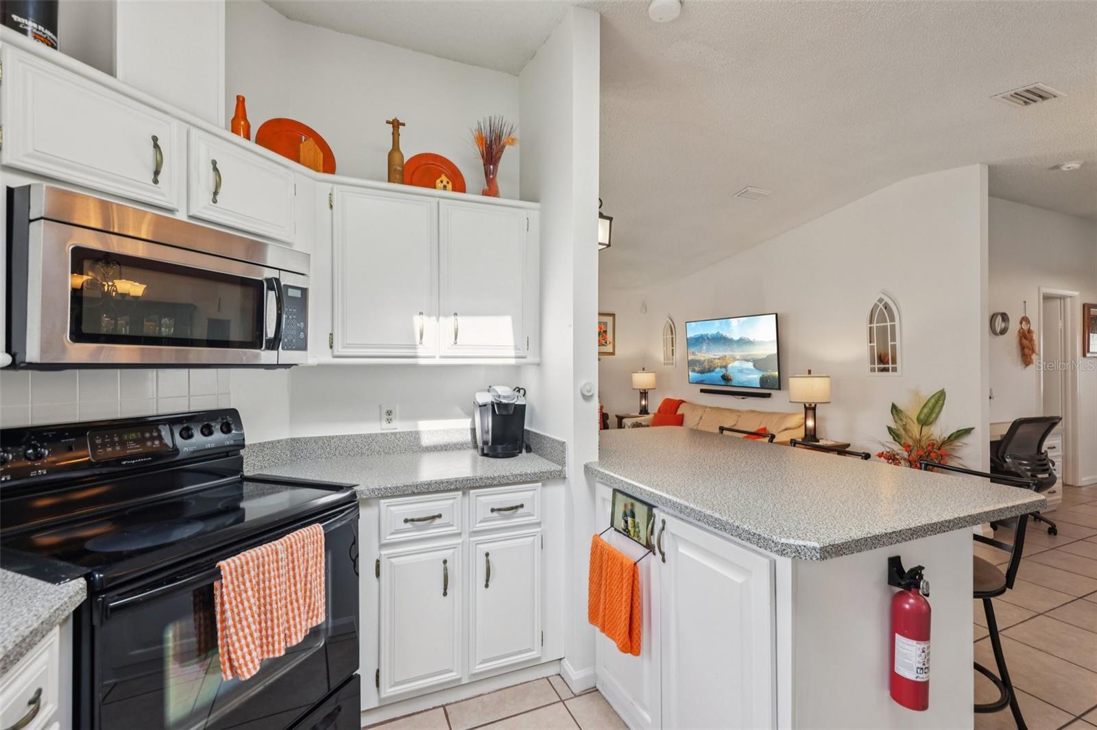 Image 13 of 52 For 721 Heathrow Avenue