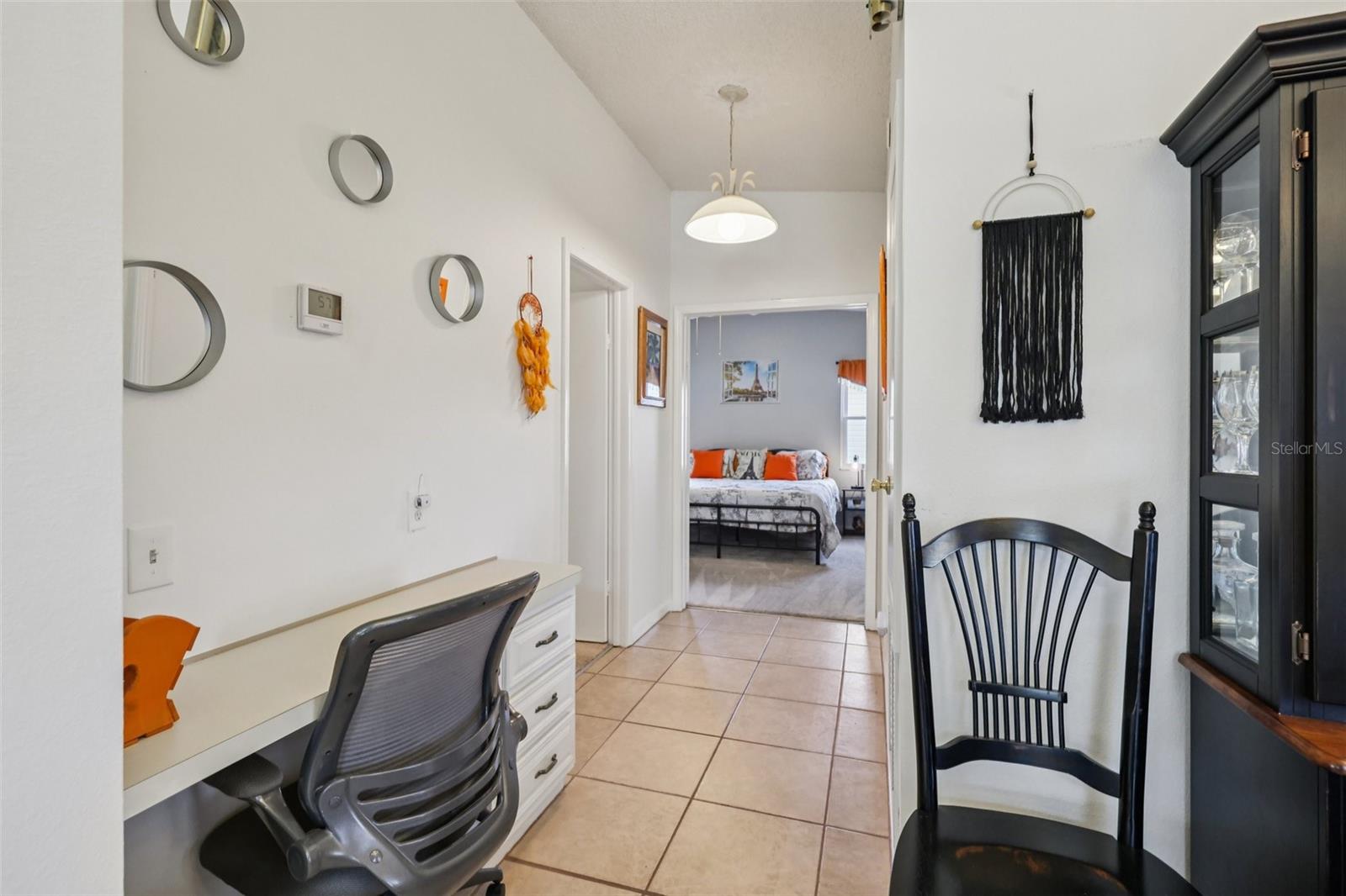 Image 15 of 52 For 721 Heathrow Avenue