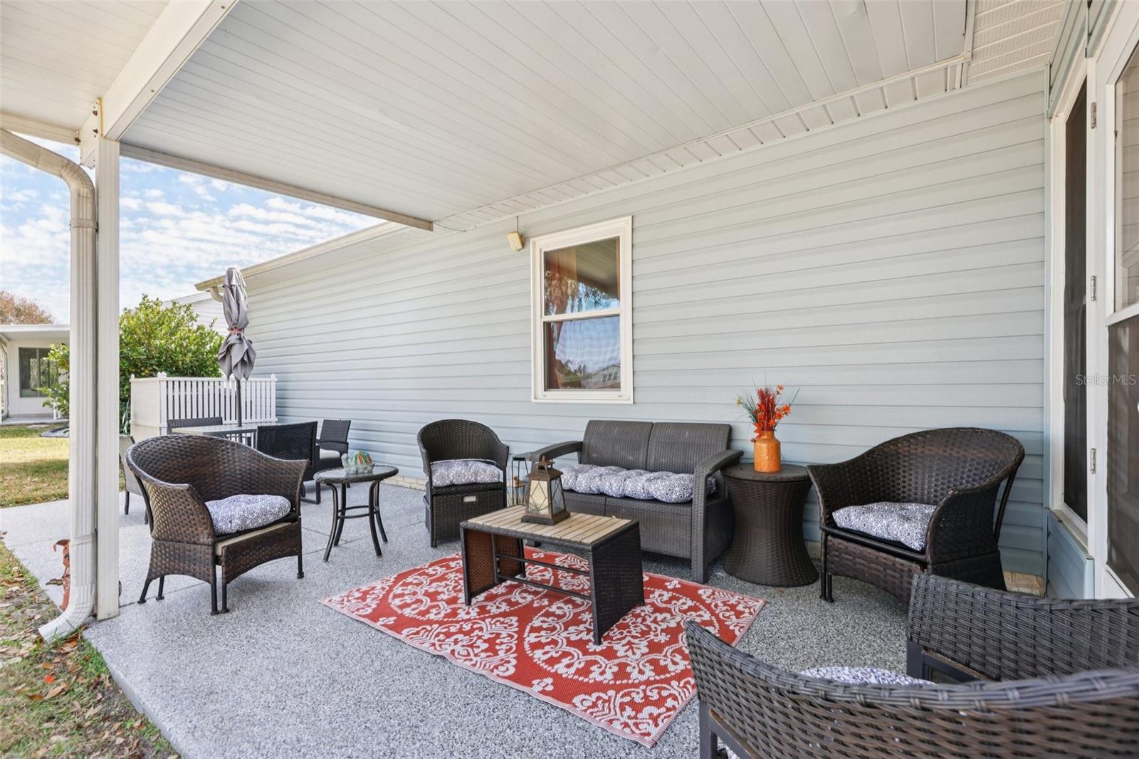 Image 32 of 52 For 721 Heathrow Avenue