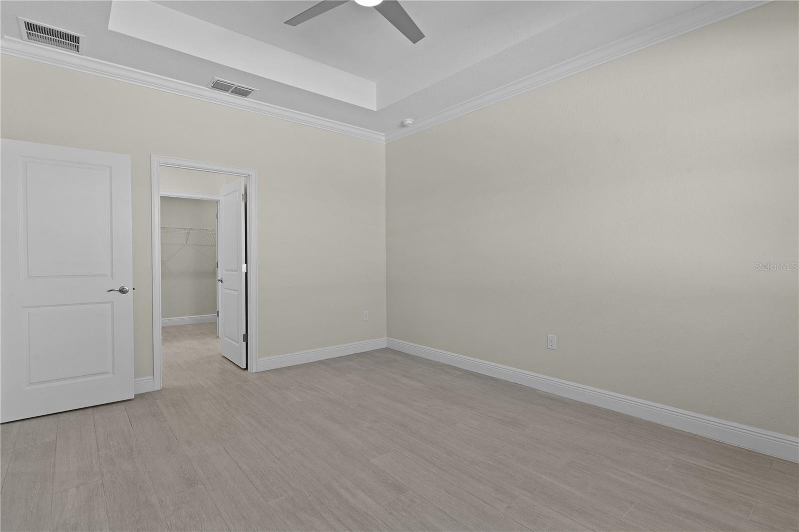 Image 18 of 42 For 12624 49th Drive