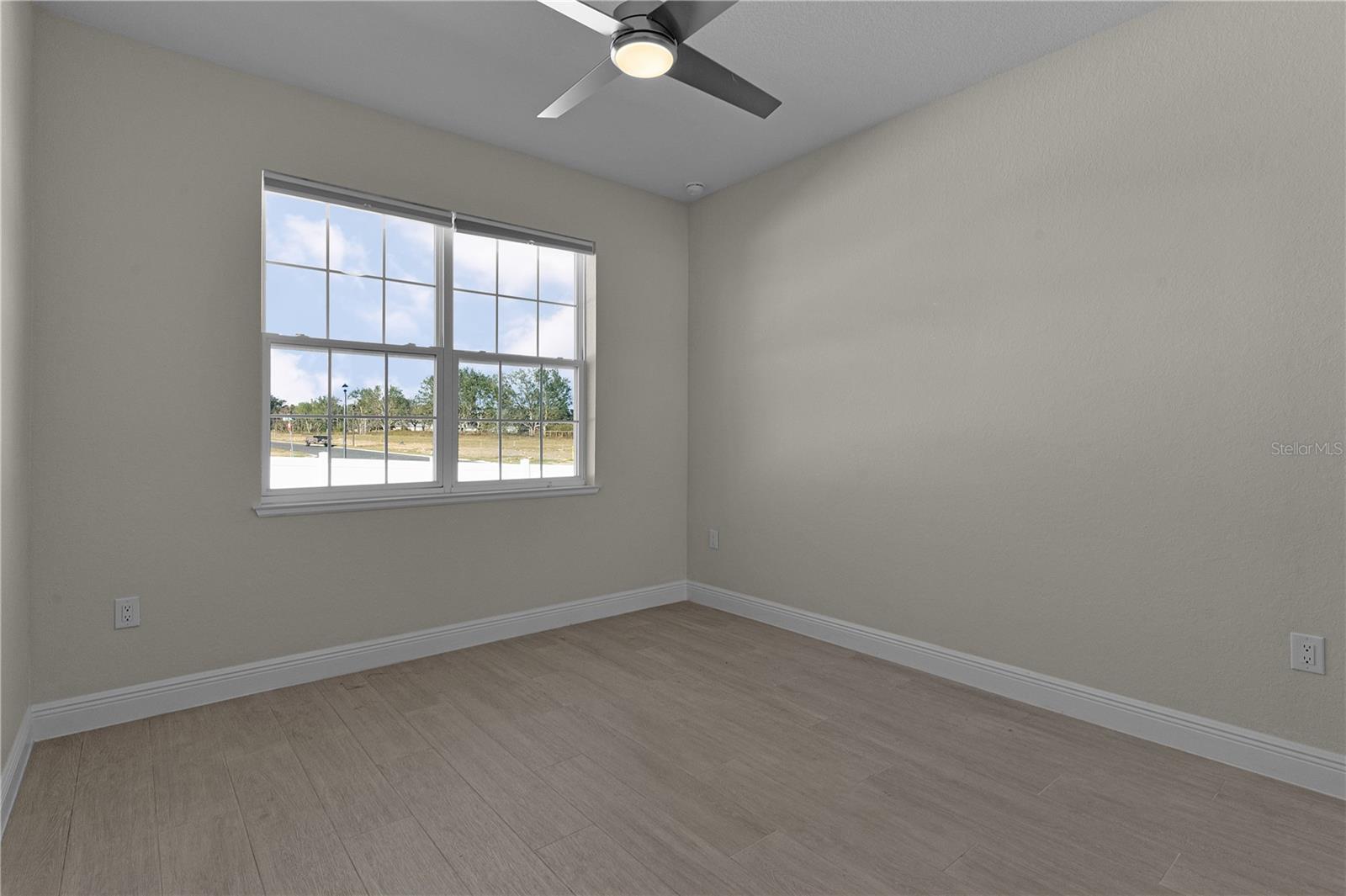 Image 21 of 42 For 12624 49th Drive