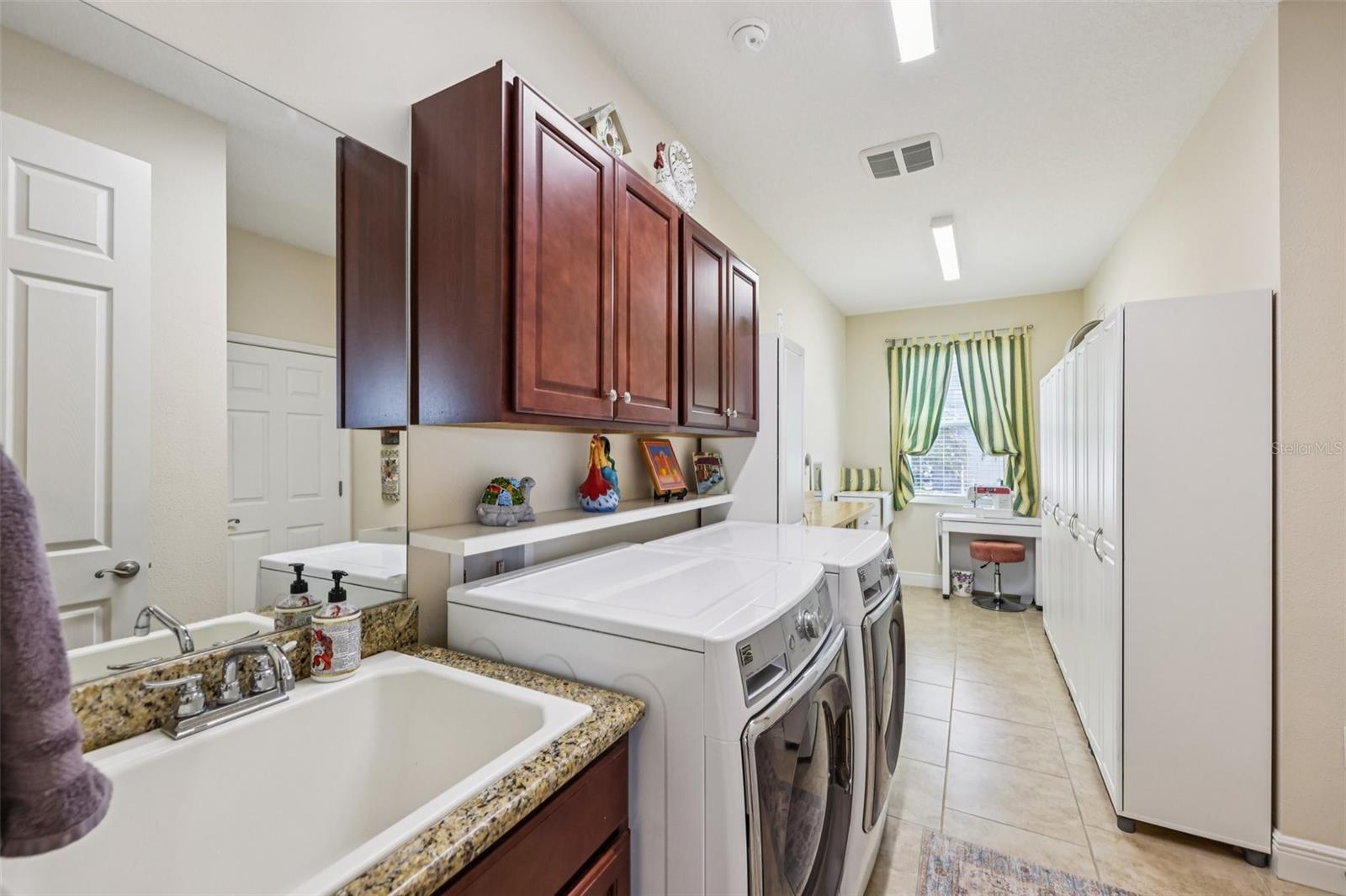 Image 20 of 58 For 2489 Pawtucket Pass