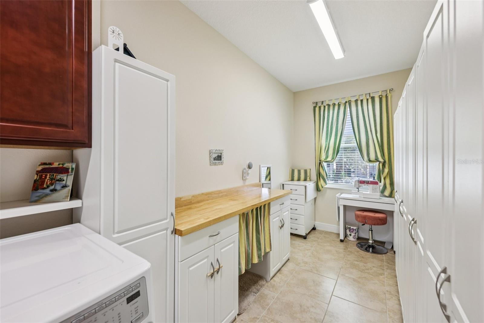 Image 21 of 58 For 2489 Pawtucket Pass