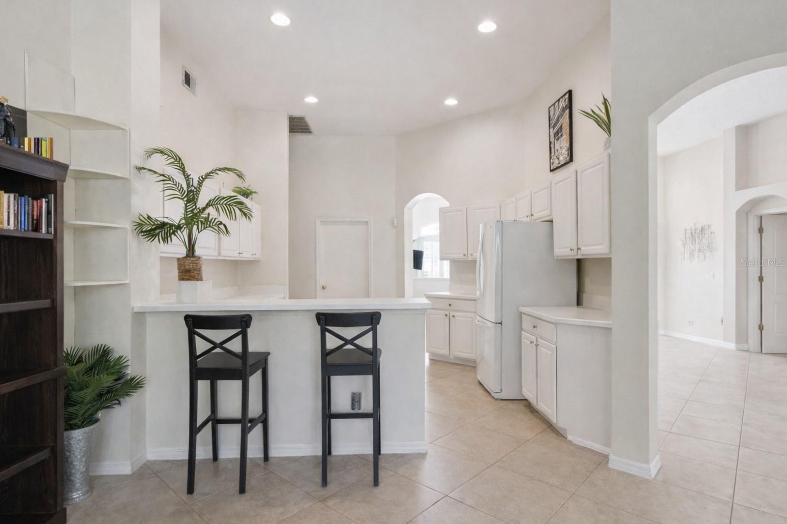 Image 10 of 34 For 8032 Pine Hollow Drive