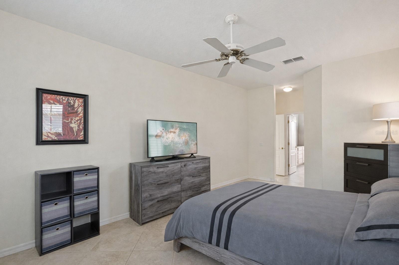 Image 15 of 34 For 8032 Pine Hollow Drive