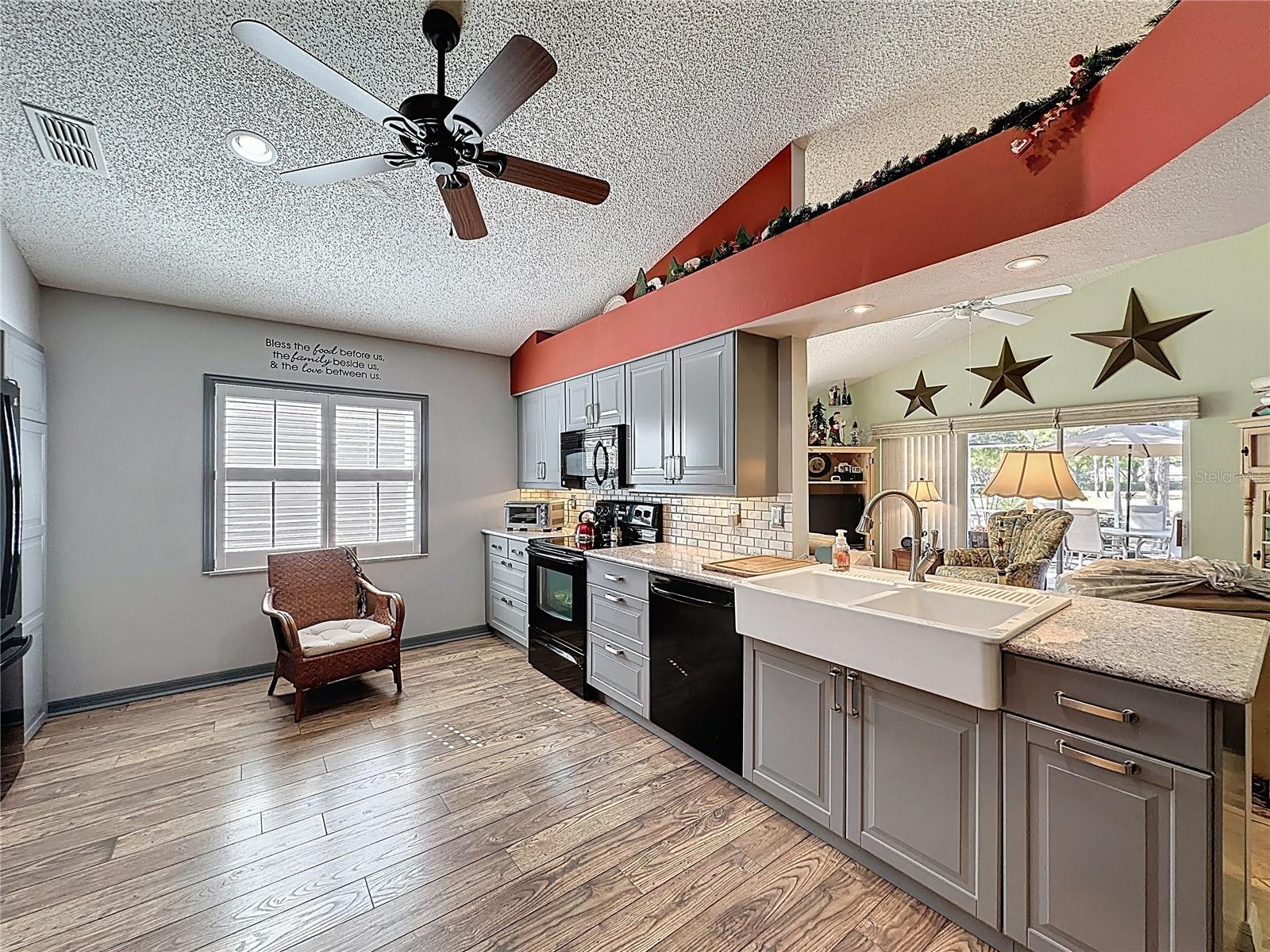 Image 19 of 75 For 3720 Doune Way