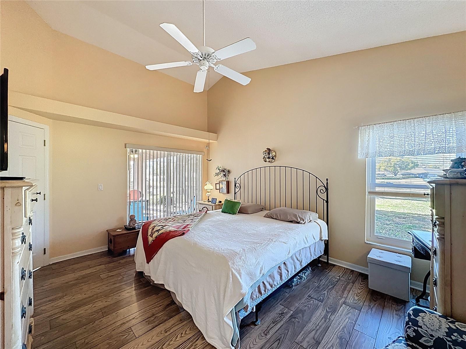 Image 23 of 75 For 3720 Doune Way