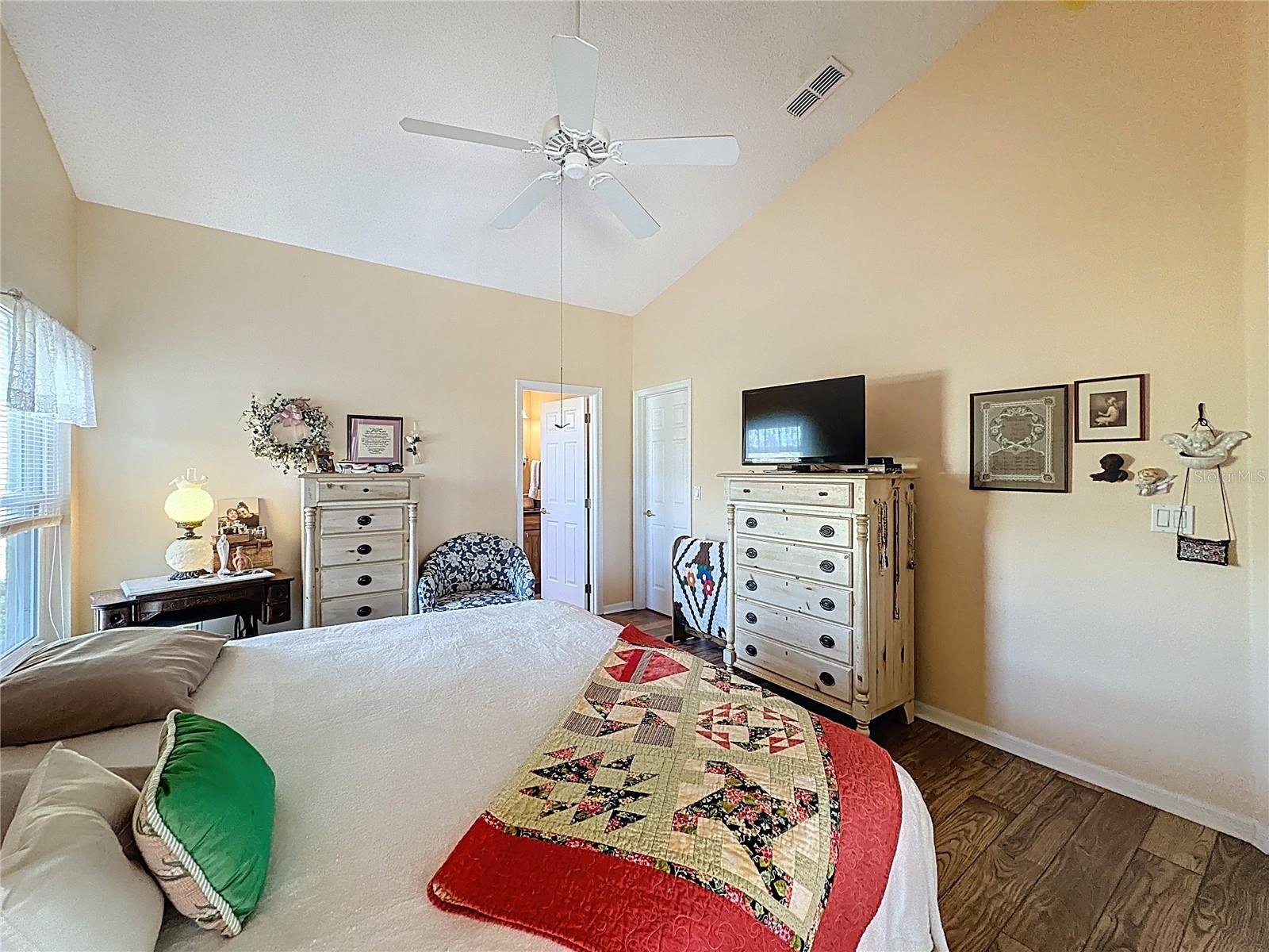 Image 24 of 75 For 3720 Doune Way