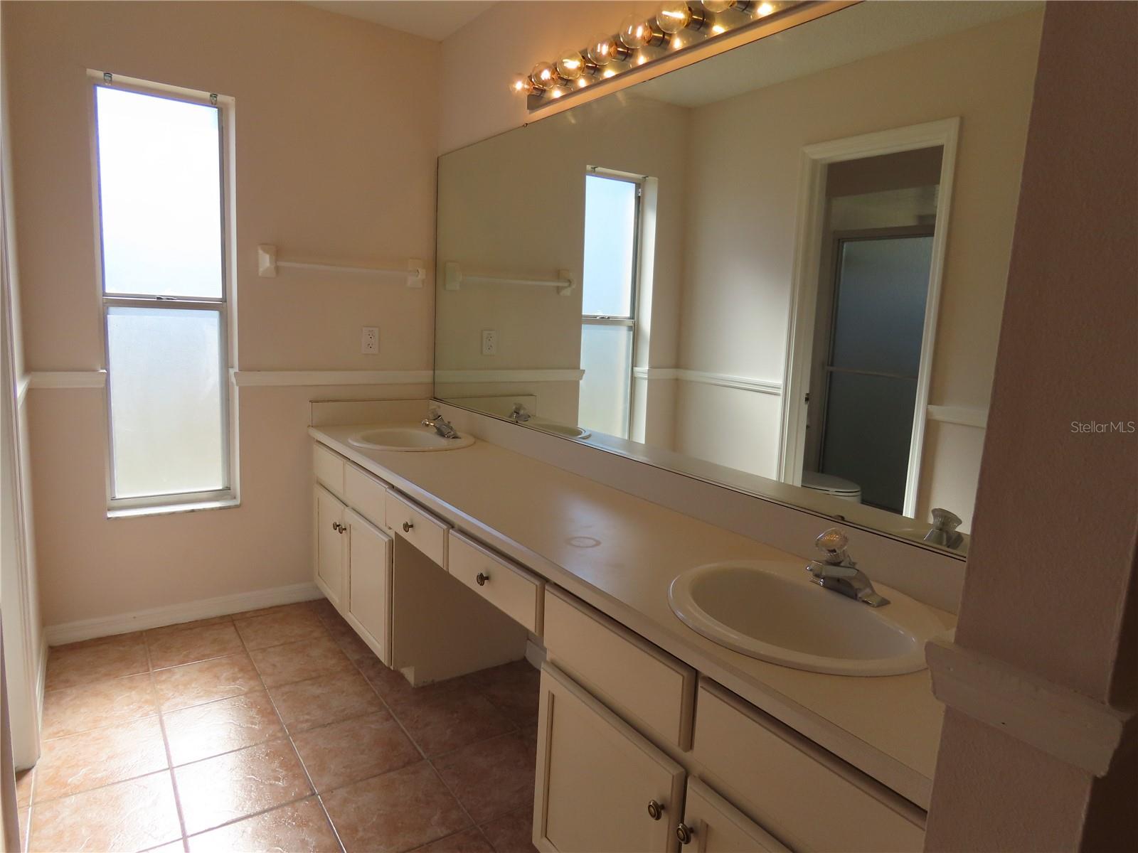 Image 33 of 38 For 14406 Greater Hills Boulevard