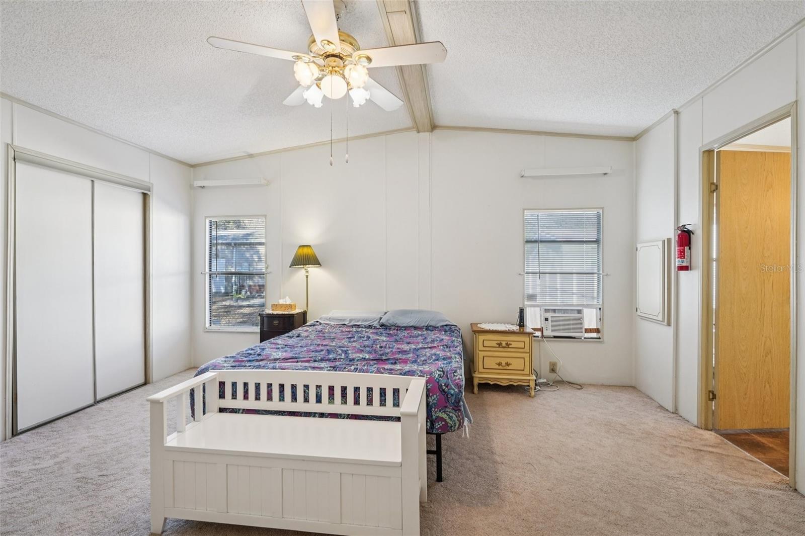 Image 20 of 29 For 8625 Silver Trail