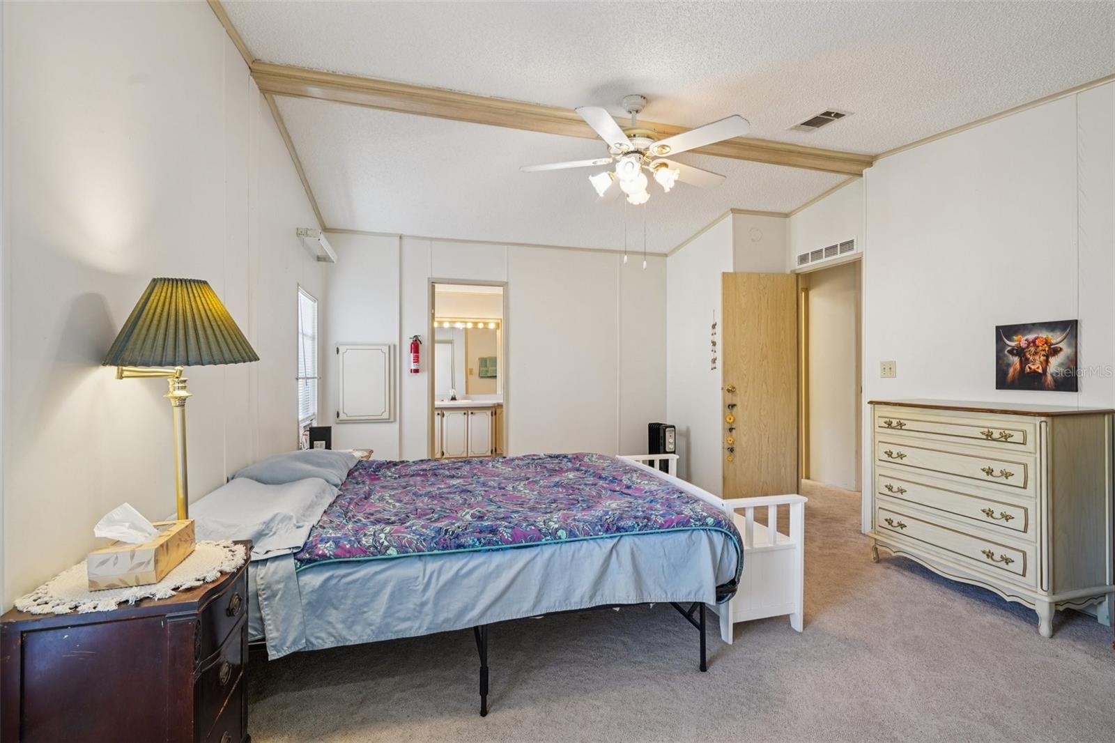 Image 21 of 29 For 8625 Silver Trail