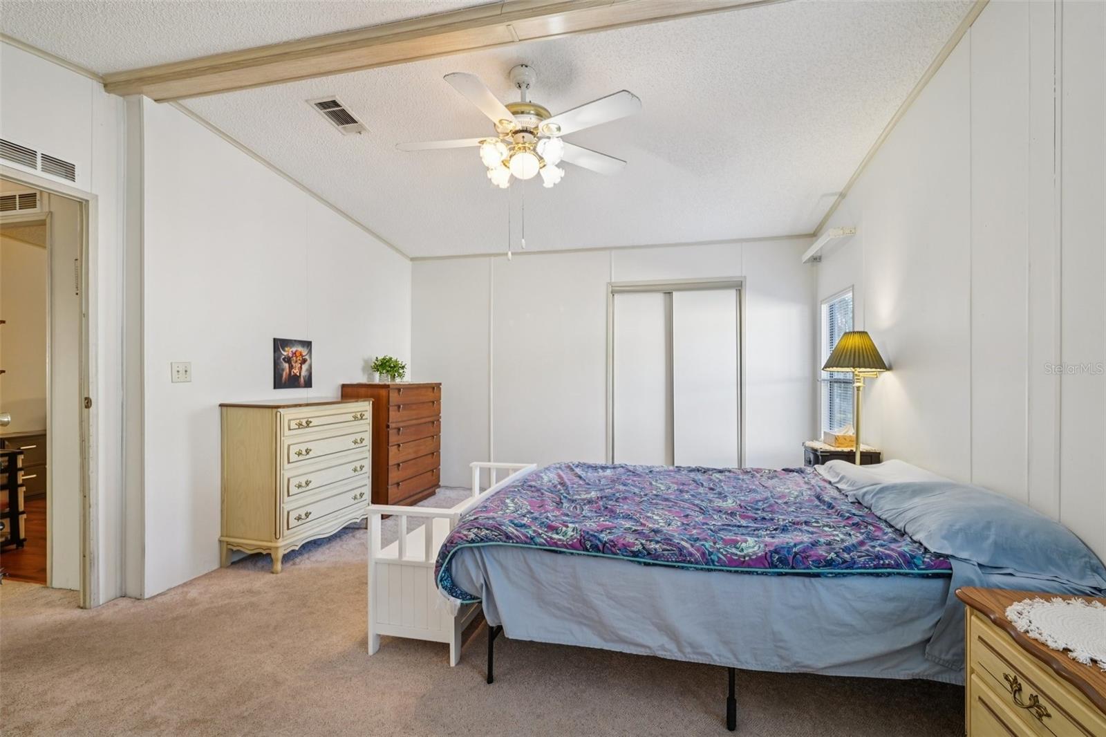 Image 22 of 29 For 8625 Silver Trail