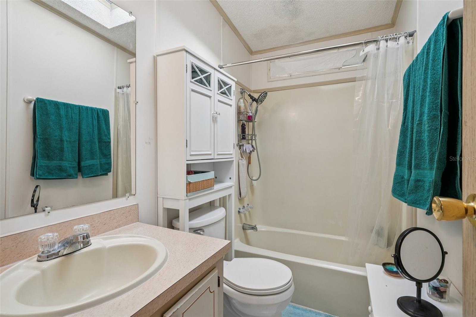 Image 25 of 29 For 8625 Silver Trail