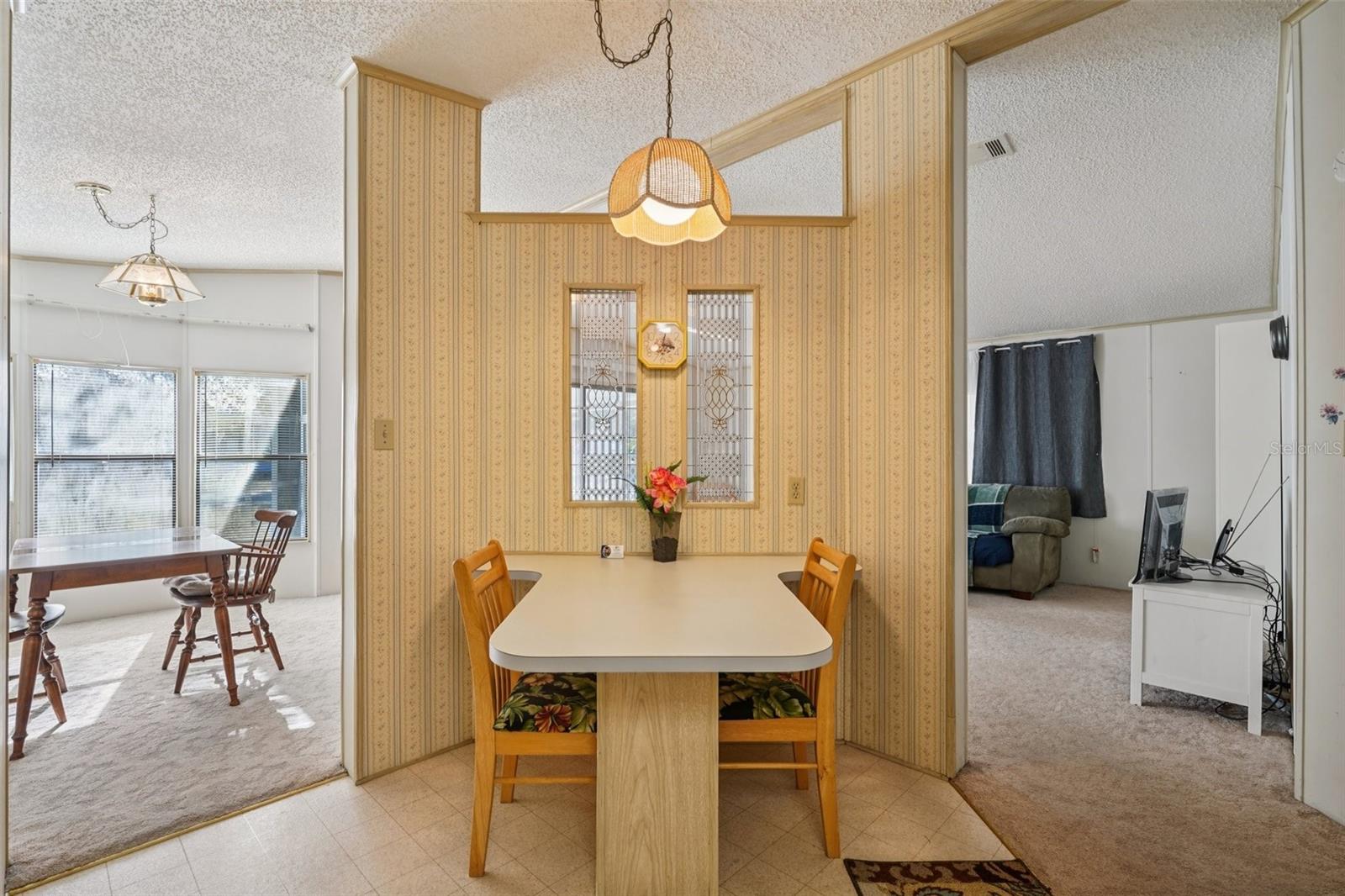 Image 7 of 29 For 8625 Silver Trail