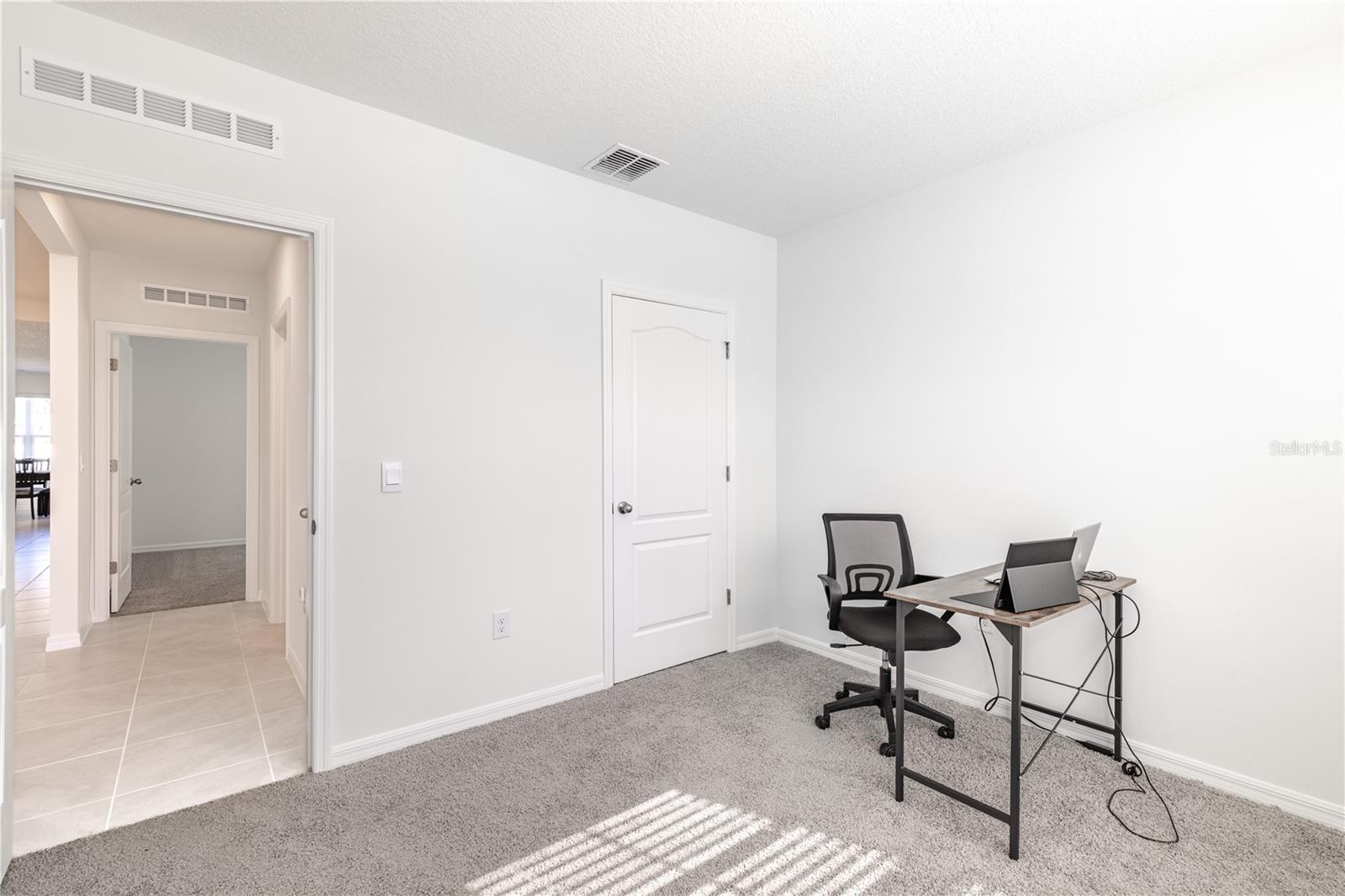 Image 22 of 43 For 976 Bear Hammock Drive