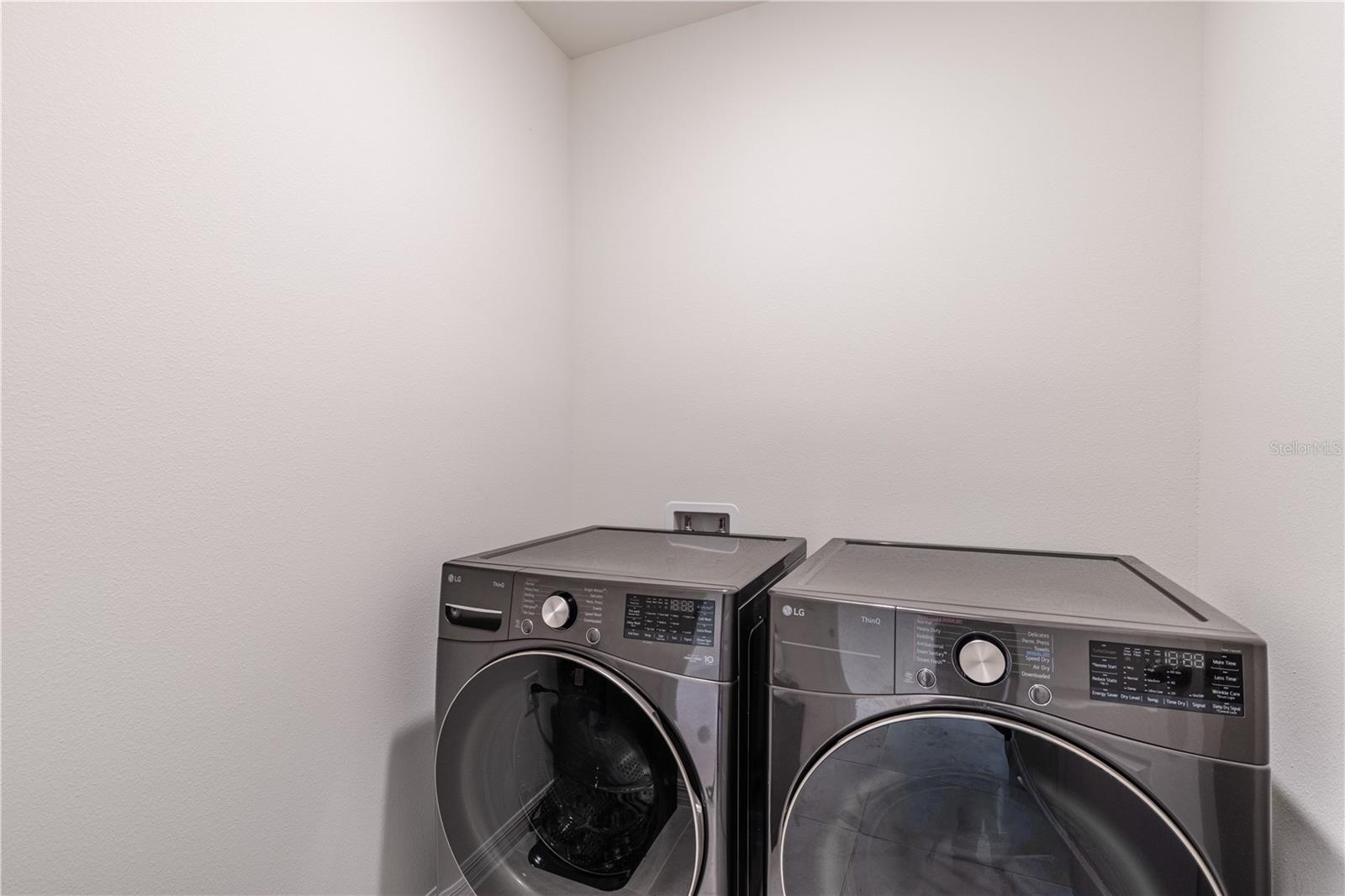 Image 26 of 43 For 976 Bear Hammock Drive