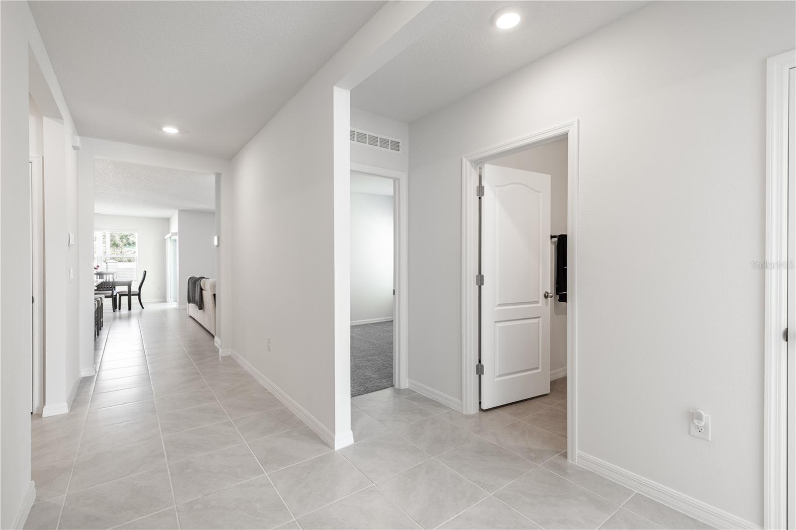 Image 3 of 43 For 976 Bear Hammock Drive