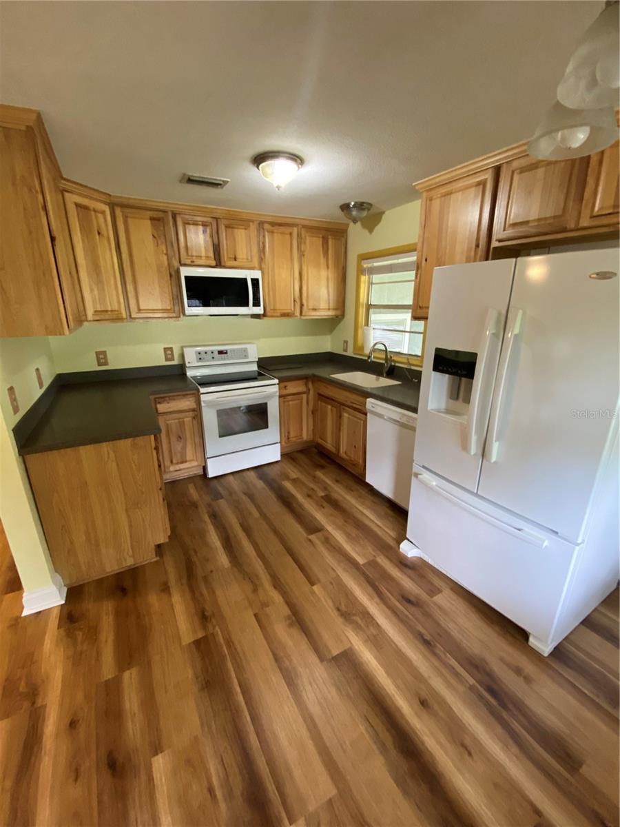 Image 4 of 9 For 1059 Seminole Street