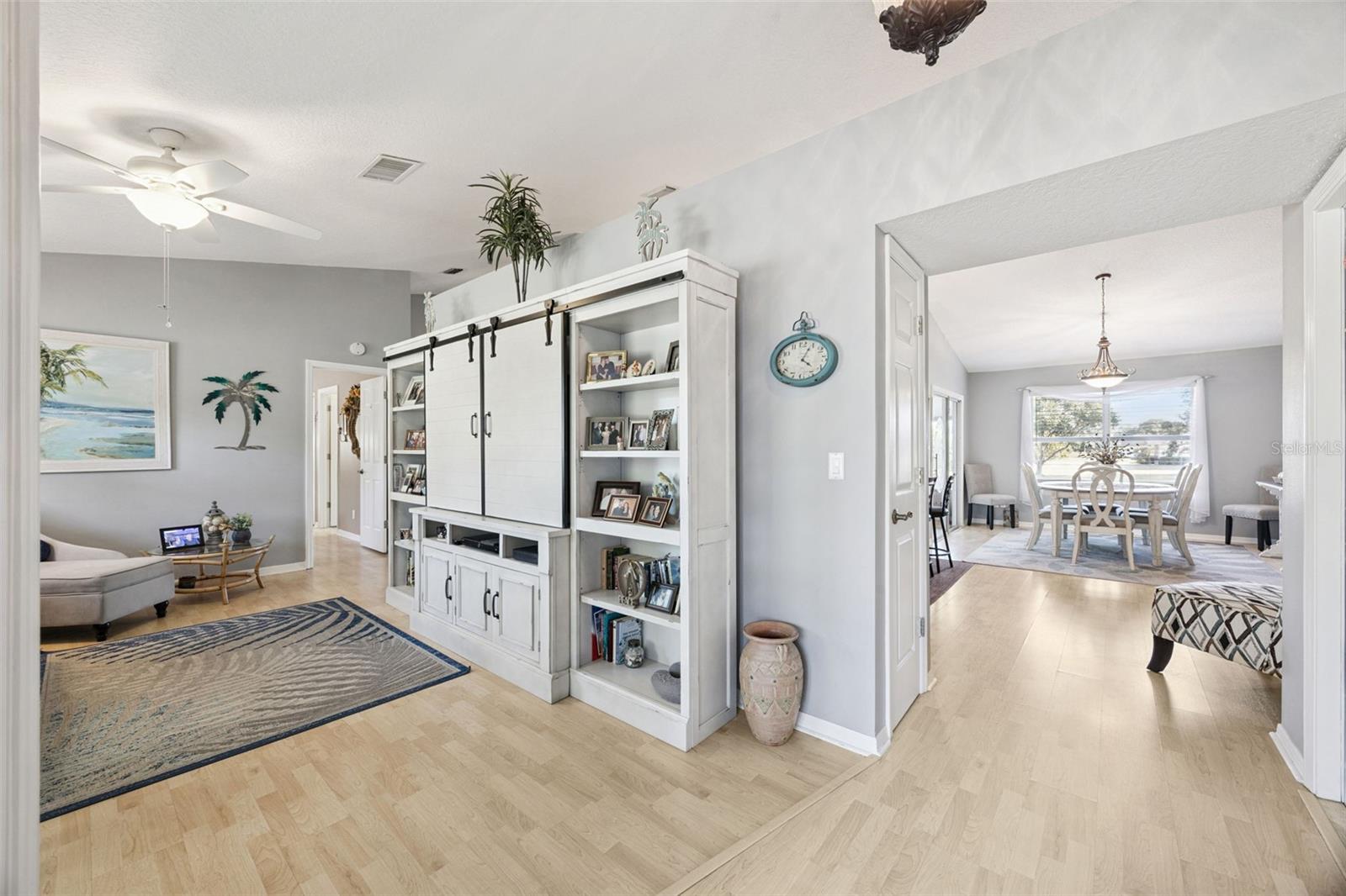 Image 11 of 92 For 5636 Laver Street