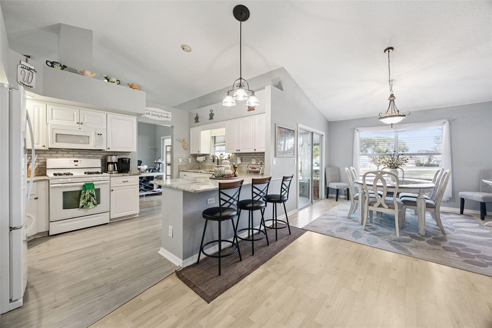 Image 16 of 92 For 5636 Laver Street