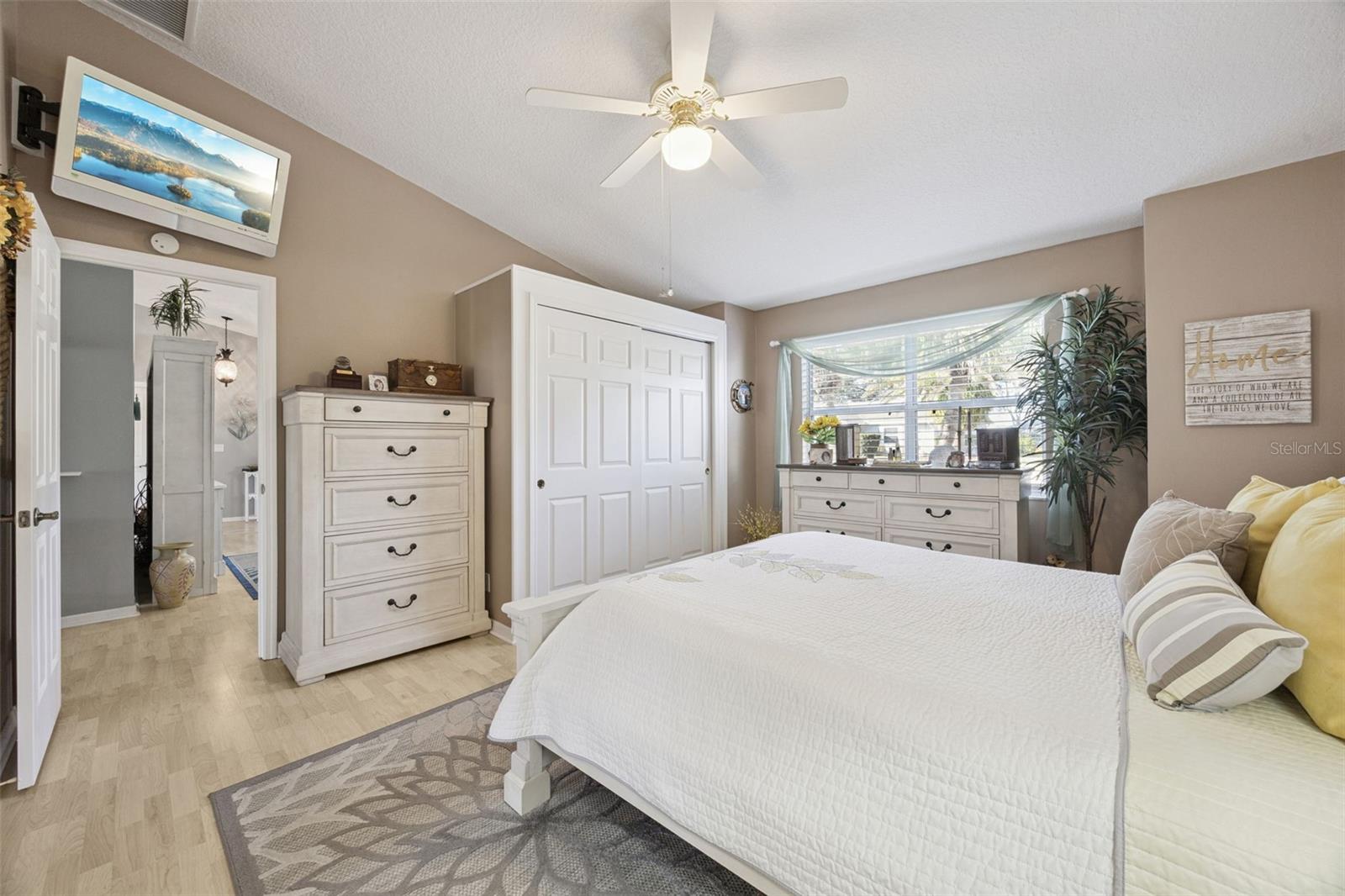 Image 23 of 92 For 5636 Laver Street