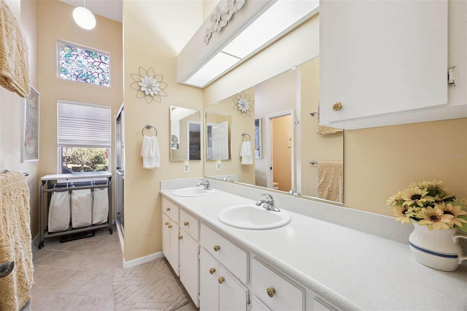Image 24 of 92 For 5636 Laver Street