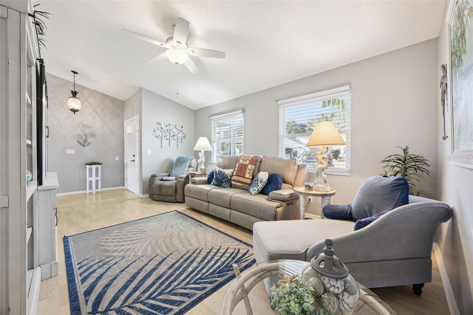 Image 8 of 92 For 5636 Laver Street