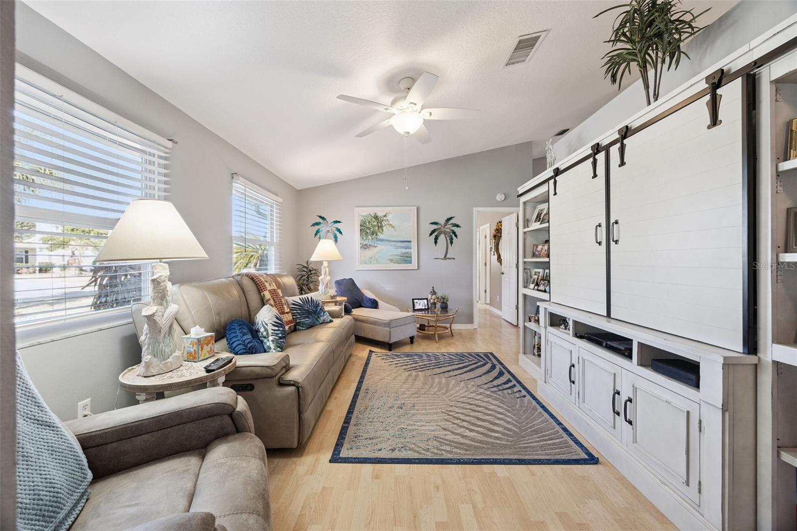 Image 9 of 92 For 5636 Laver Street