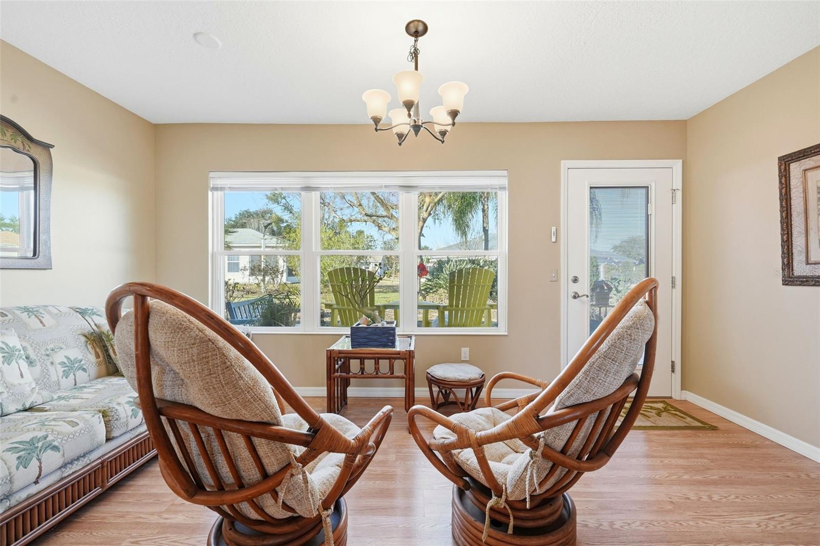 Image 12 of 51 For 1145 Meadowbend Drive