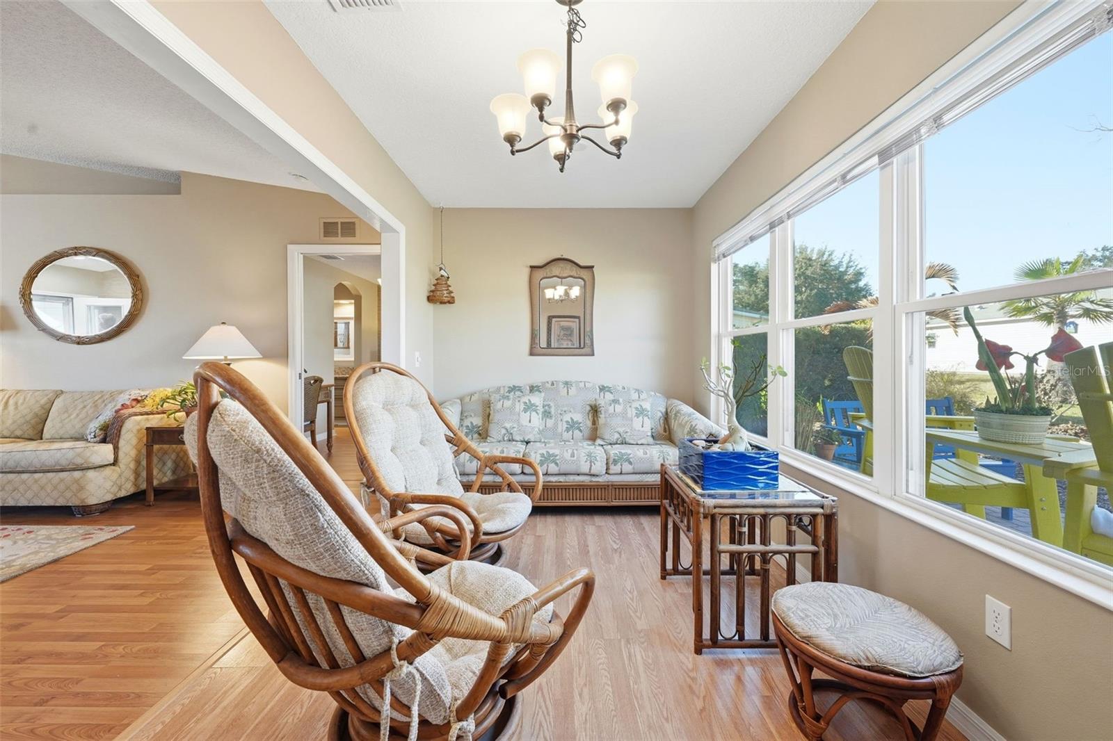 Image 13 of 51 For 1145 Meadowbend Drive