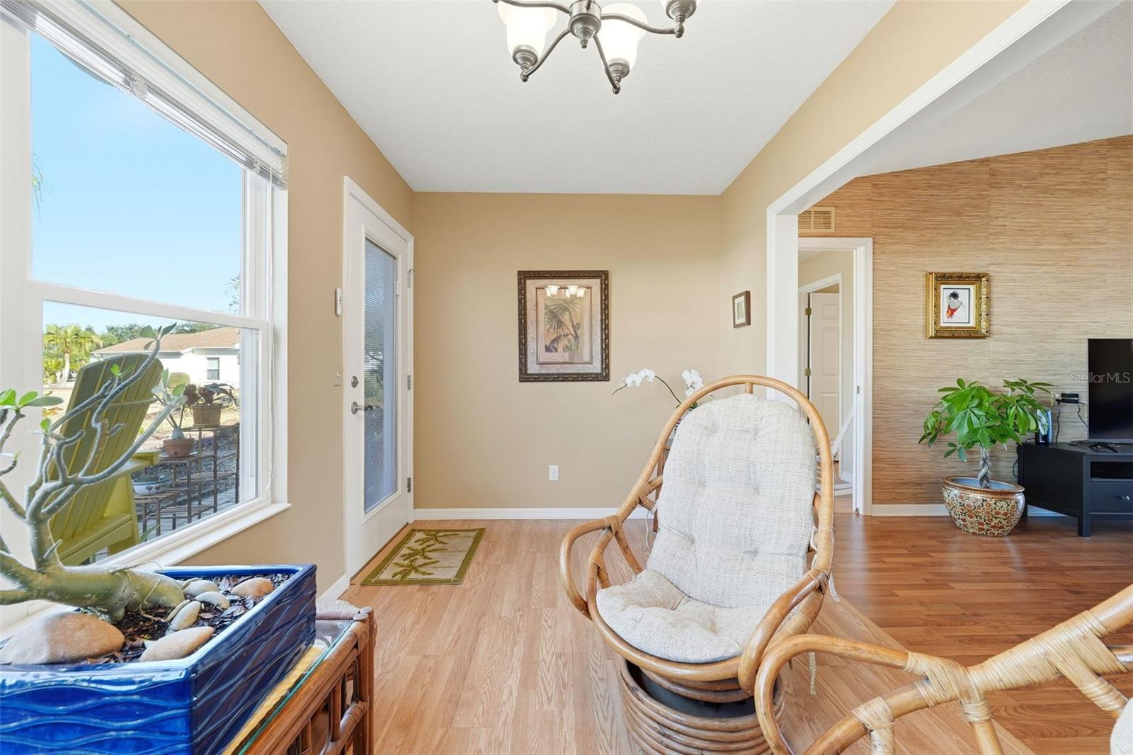 Image 14 of 51 For 1145 Meadowbend Drive