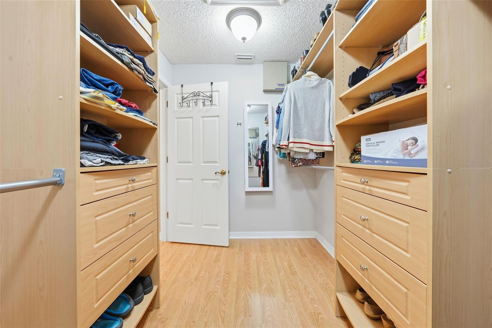 Image 37 of 51 For 1145 Meadowbend Drive