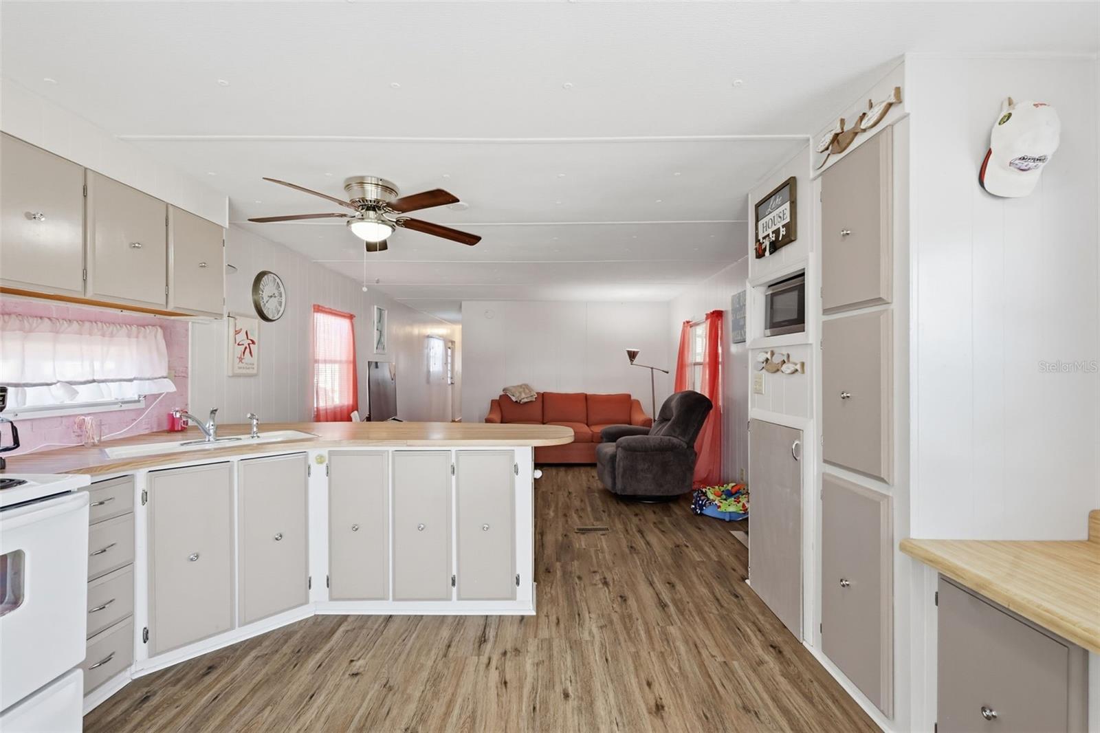 Image 10 of 30 For 3896 Picciola Road #371