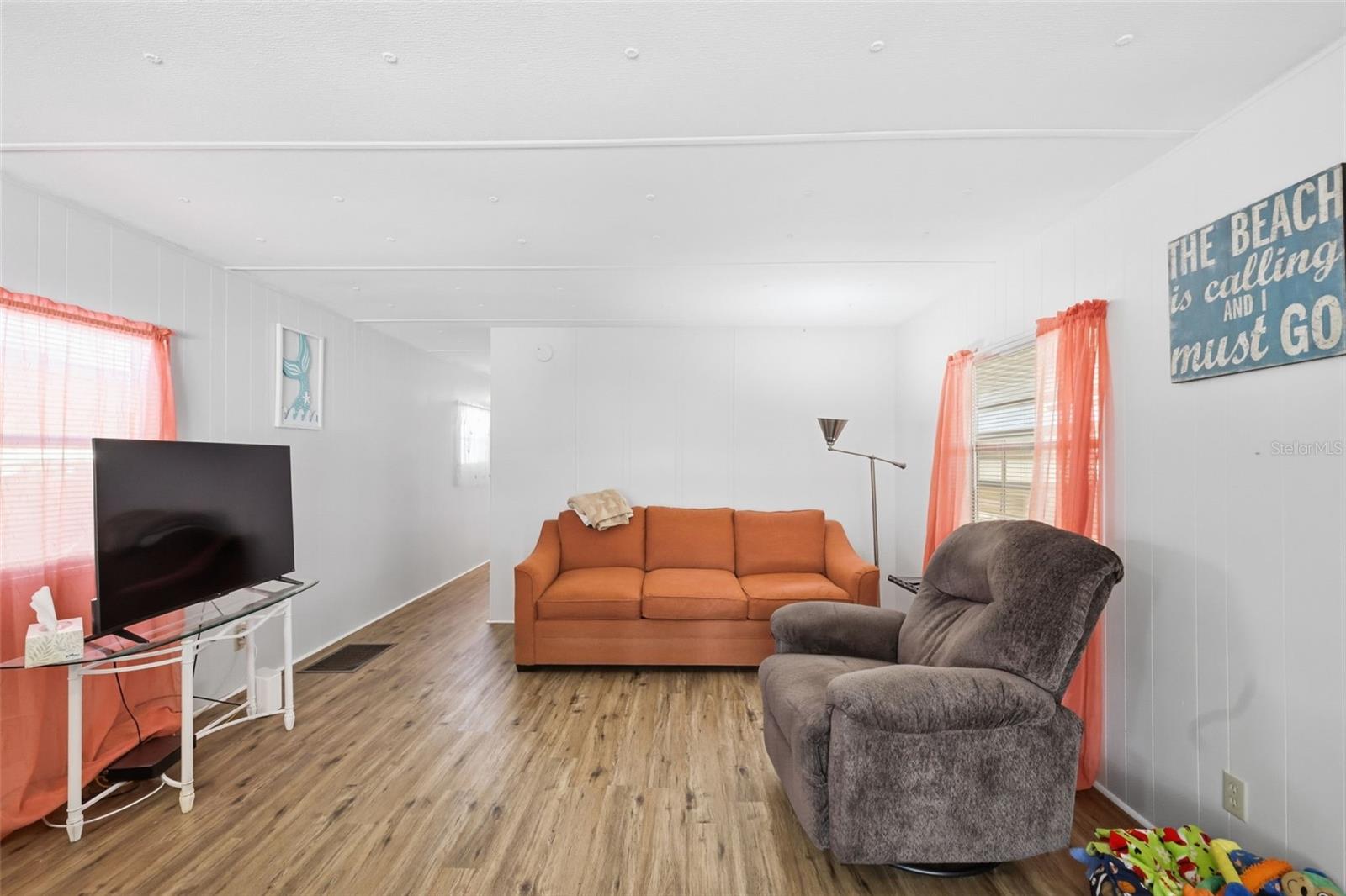 Image 6 of 30 For 3896 Picciola Road #371