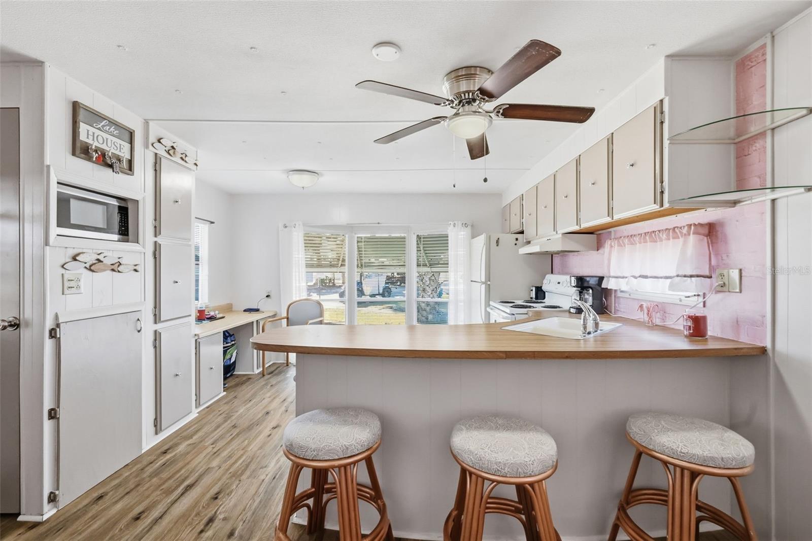 Image 8 of 30 For 3896 Picciola Road #371