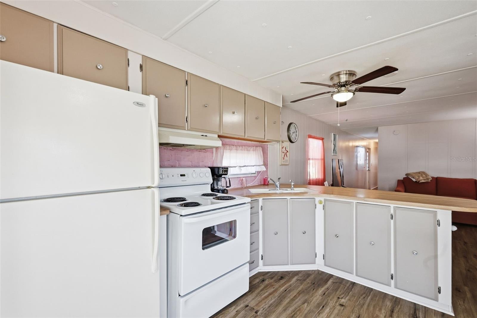 Image 9 of 30 For 3896 Picciola Road #371